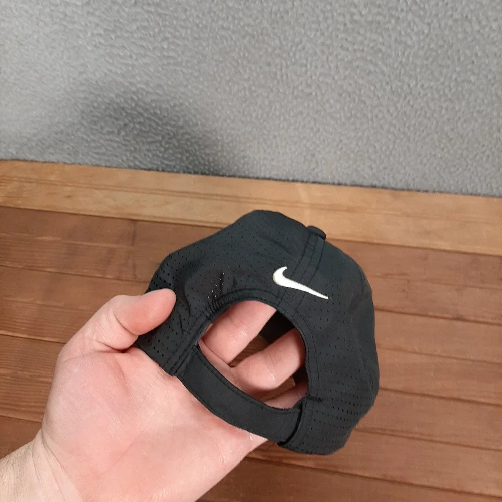 Nike Golf Hat Adult Black‎ White Strap Back Cap Elite T Swoosh Golfing Preppy